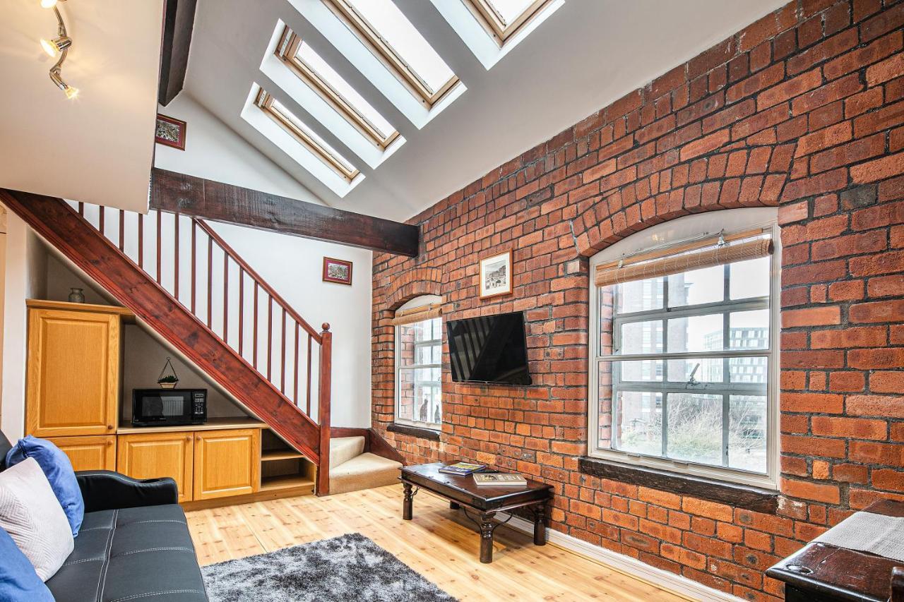 Victoria Quays Warehouse Apartment: Pet-Friendly City Centre Stay Sheffield Exterior photo